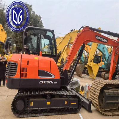 مینی حفاری دوسان استفاده شده Doosan DX60 6Ton حفاری کوچک با بار سنگین و ماشین جامد