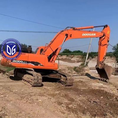 کاوشگر هیدرولیک دوسان مدل DH300 30تن استفاده شده در حالت خوب آماده فروش