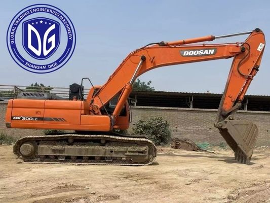 صرفه جویی در زمان و نیروی کار DX300LC 30t استفاده شده Doosan Excavator با دوام بالا