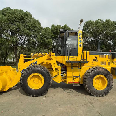 بارگذاری کننده ی ژاپنی مارک Komatsu WA320 بارگذاری کننده ی استفاده شده برای تجهیزات ساختمانی Komatsu