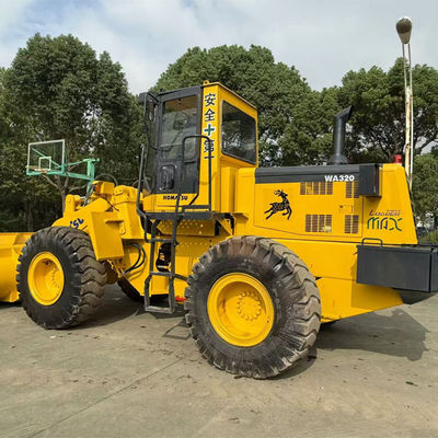 بارگذاری کننده ی ژاپنی مارک Komatsu WA320 بارگذاری کننده ی استفاده شده برای تجهیزات ساختمانی Komatsu