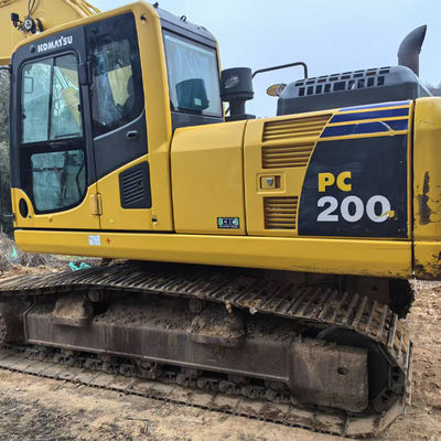 تجربه عملکرد برتر Komatsu Excavator PC200 با فرم هیدرولیک رانندگی