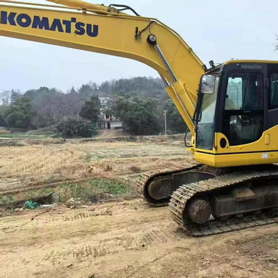 تجربه عملکرد برتر Komatsu Excavator PC200 با فرم هیدرولیک رانندگی