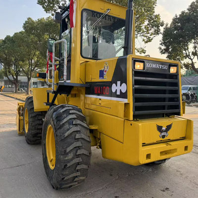 بارگذاری گراننده Komatsu WA100 بهترین تجهیزات برای پروژه های ساختمانی شما