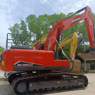 بیل مکانیکی ارزان قیمت Doosan DX225، نوع خزنده، وضعیت عالی