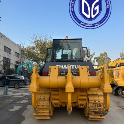 چین فروش داغ استفاده شده شانتوئی SD22 بولدوزر قدرت بالا شانتوئی در انبار